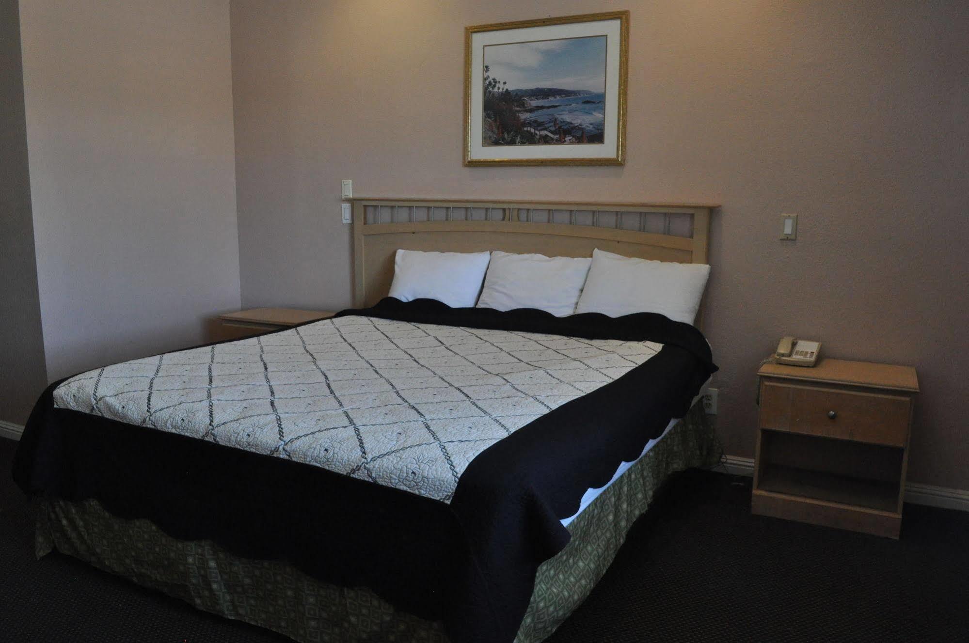 Big A Motel 2*